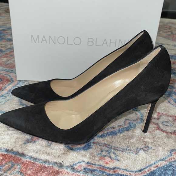Manolo Blahnik Shoes - SOLD❗️$725 MANOLO BB PUMP NEW❗️